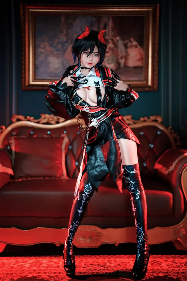 Coser@ZinieQ: Ulrich von Hutten Azur Lane (36 photos + 15 videos)