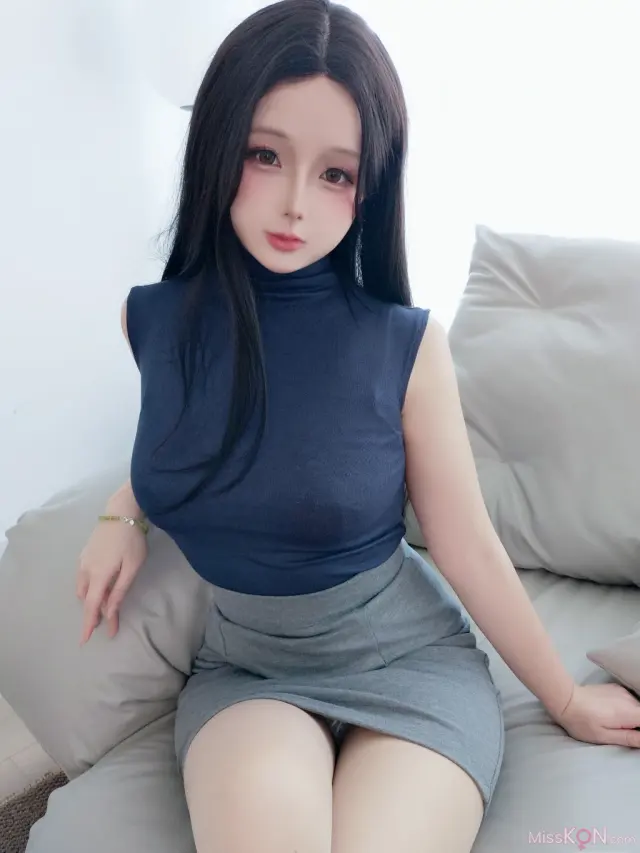 Coser@日奈娇: 嫂子 (230 photos + 6 videos)