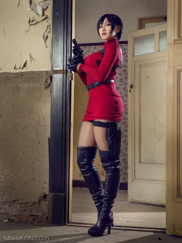 Coser@麻花麻花酱: 生化危机 艾达王 (38 photos + 1 video)