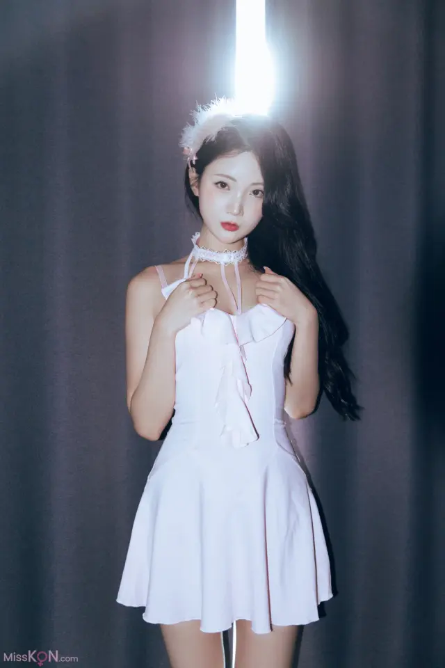 Hanseul – Black Swan (59P)