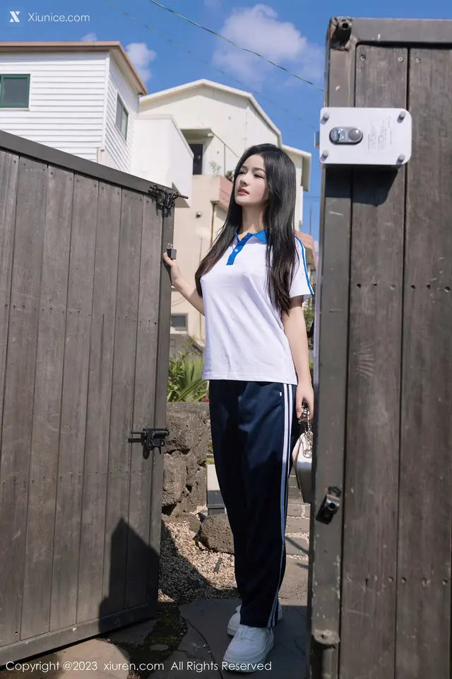 Xiuren秀人网 No.7876 谭小灵 (85 photos)