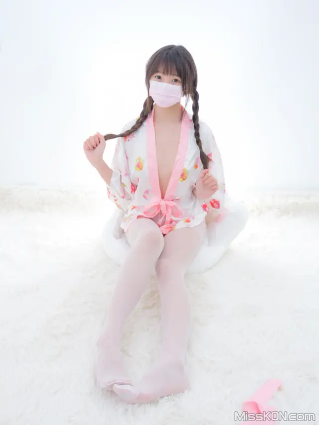 [森萝财团写真] 内部VIP系列 春雪 03E4K-01 (52 photos + 1 video)