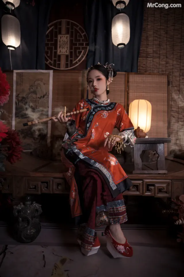 Coser@钛合金TiTi: 满清服饰 (60 photos + 2 videos)
