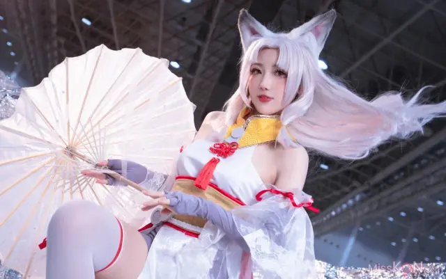 Coser@刺青Poi: 胡桃 (9 photos)