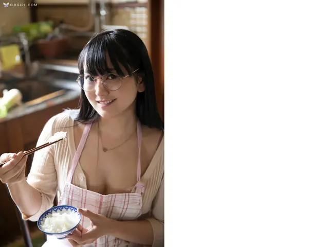 Mariko Seyama 脊山麻理子 – 情熱 (39 photos)