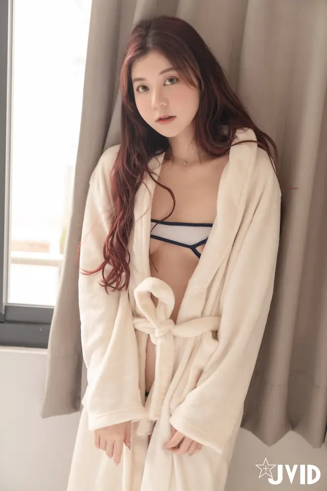 [JVID] 卡洛琳Caroline – 帶學妹來一日溫泉之旅 (113 photos)