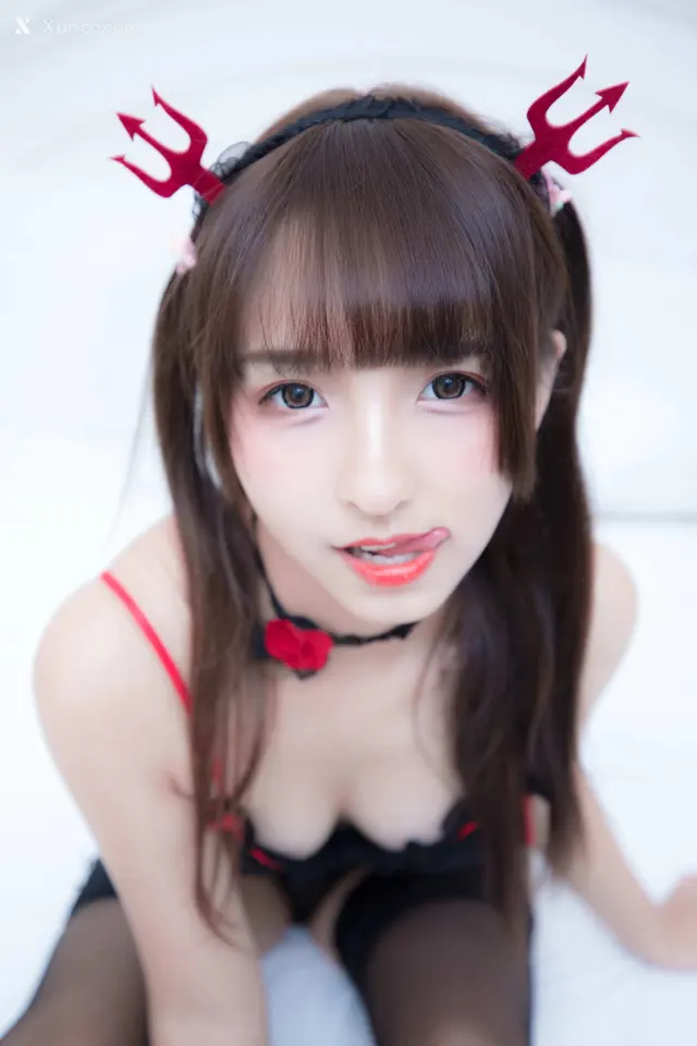 Coser@神楽坂真冬 Vol.039: 电子相册-小恶魔《Little Devil》 (150 photos)