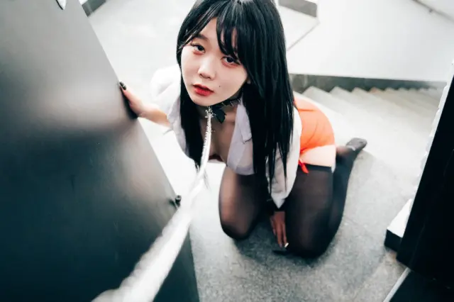 [Loozy] Zia (지아) – Office slave (210 photos + 6 videos)