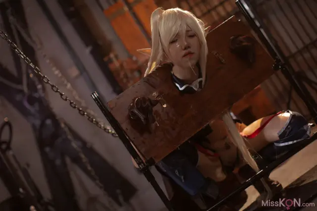 Coser@阿薰kaOri: 黑兽克洛伊 (70 photos)