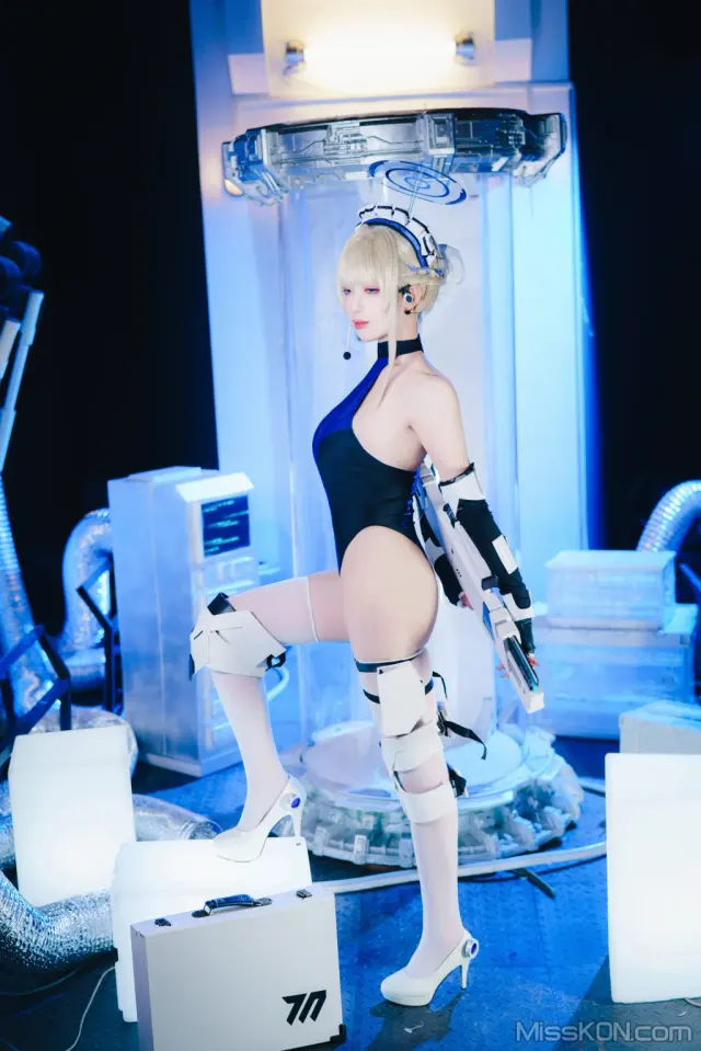 Coser@封疆疆v: 飞鸟马时竞泳 (41 photos)