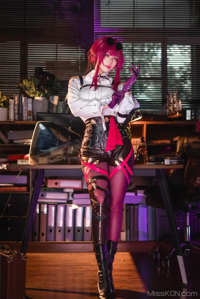 Coser@九言: 卡夫卡 (50 photos + 5 videos)