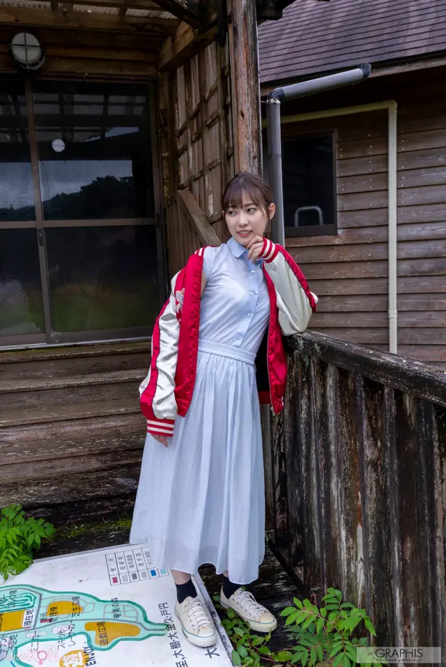 [JP] Akari Mitani (美谷朱音): [Graphis Gals] No.560 Vermilion (161 photos)
