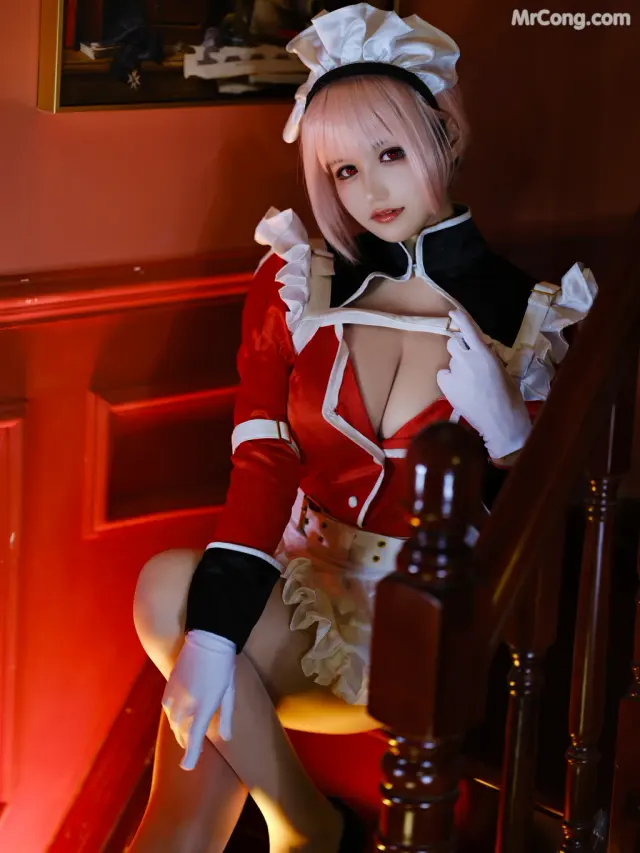 Coser@小仓千代w No.037: 南丁女仆 (22 photos)