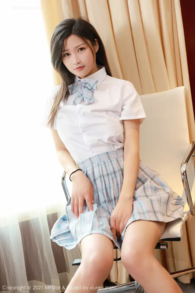 MFStar模范学院 Vol.477 星萌 (44 photos)