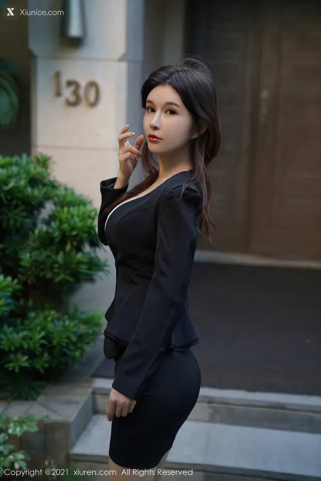 Xiuren秀人网 No.3077 张雨萌 (58 photos)
