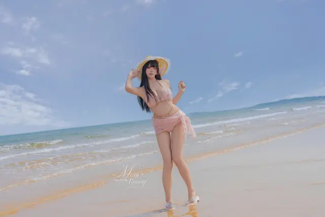 Coser@黏黏团子兔 – 07月作品『粉红假日』 (97 photos)
