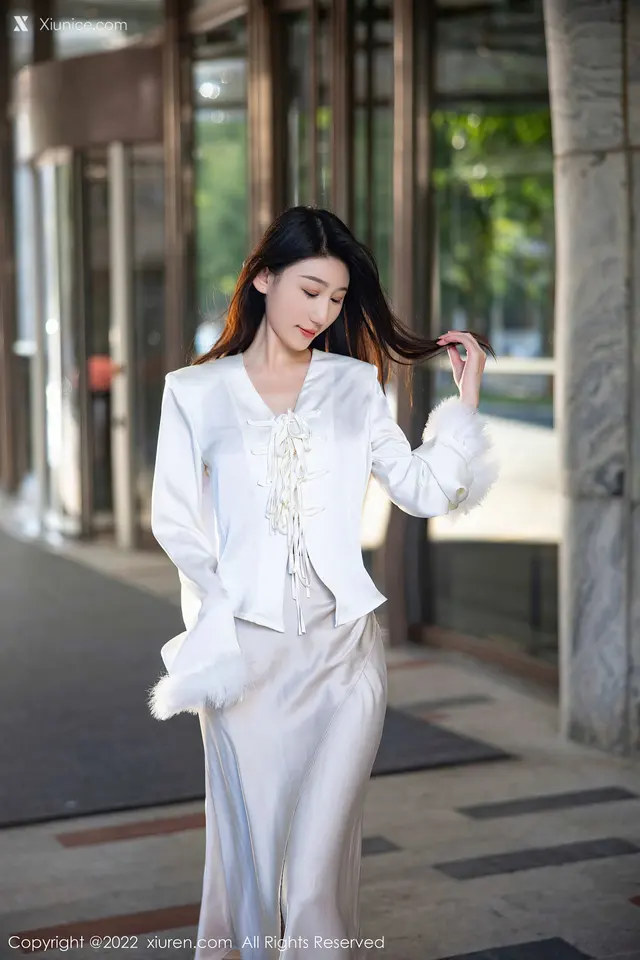 Xiuren秀人网 No.5734 薇薇酱 (88 photos)