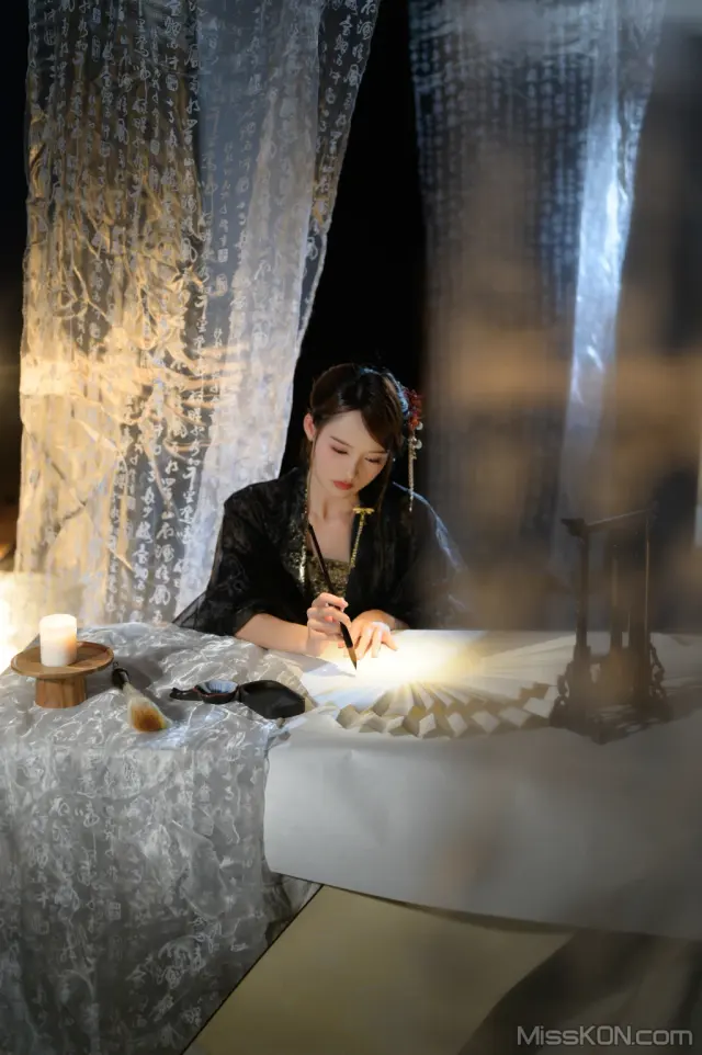 Coser@兔子Zzz不吃胡萝卜: 执笔之思 (35 photos)