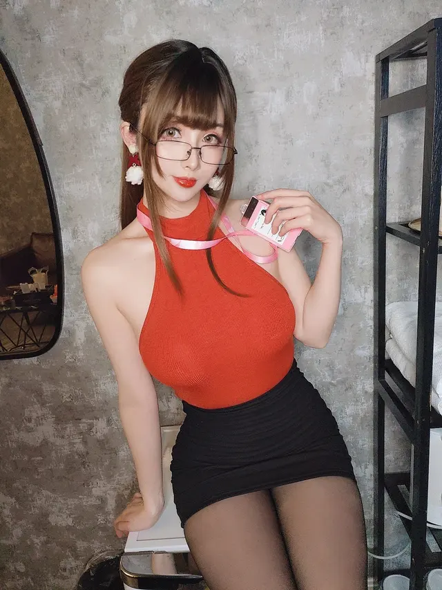Coser@rioko凉凉子 Vol.056 社畜的快乐圣诞节 (30 photos)