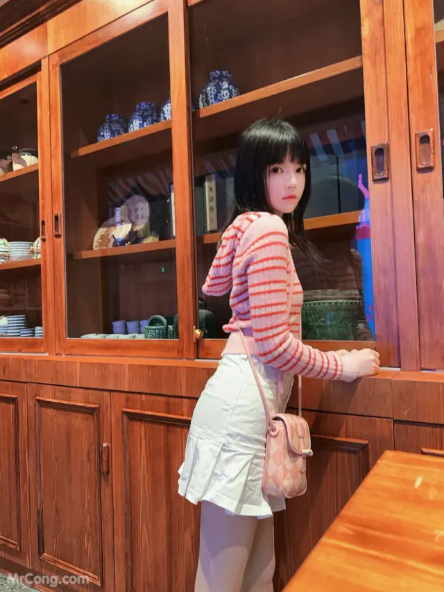 Coser@桜桃喵 Vol.169: 条纹毛衣 (22 photos)