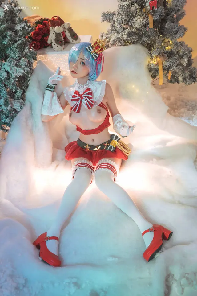 Coser@爆机少女喵小吉 (Nekokoyoshi): Christmas Begins (31 photos)
