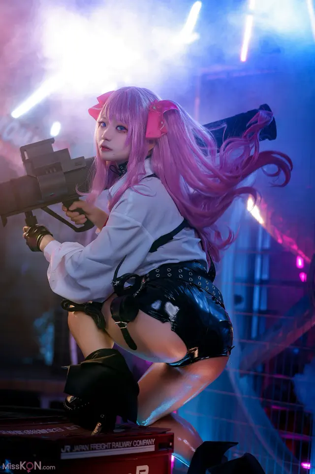 Coser@伊喵君: Nikke胜利女神 尤妮 (34 photos)