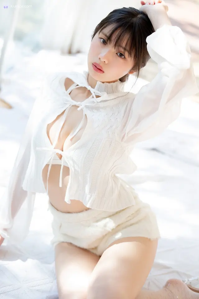 Kikuchi Hina 菊地姫奈 – ヤンマカ (24 photos)