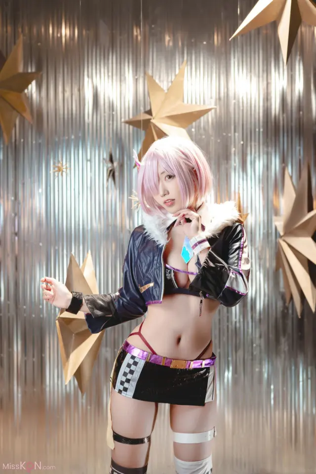 Coser@切切Celia: FGO-玛修赛车服 (23 photos)