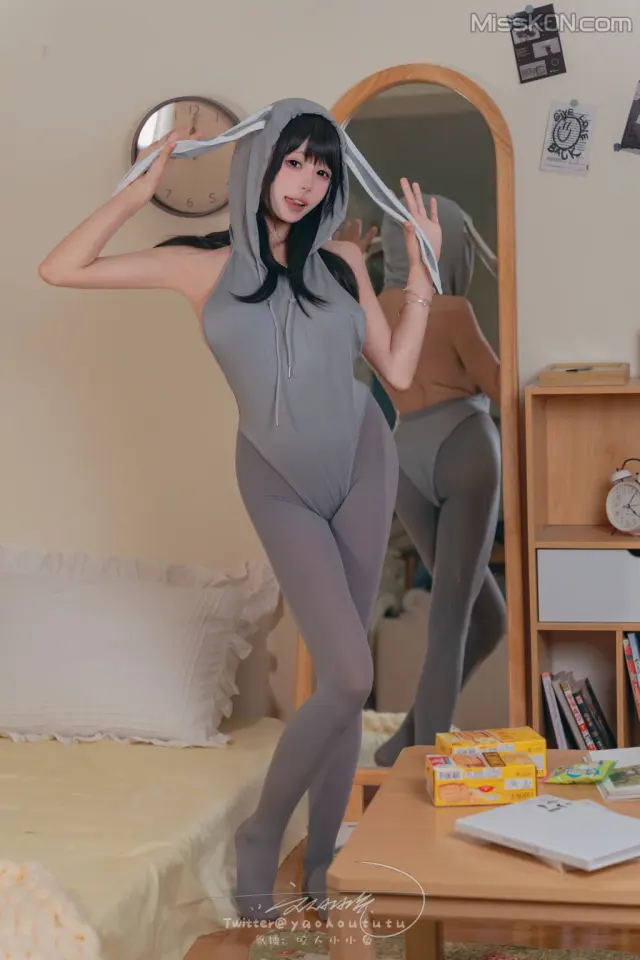 Coser@黏黏团子兔: 小灰兔 (41 photos + 1 video)