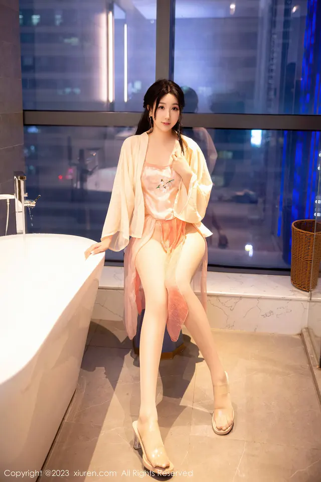 XIUREN No.6262: Jiang Zhen Zhen (江真真) (71 photos)