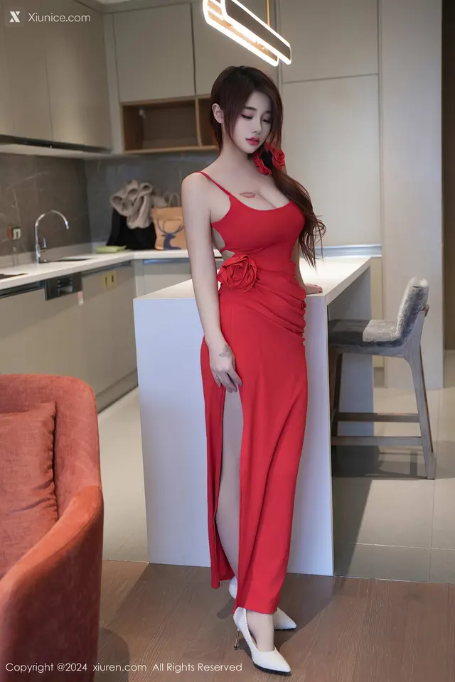 Xiuren秀人网 No.8313 美七 Mia (82 photos)