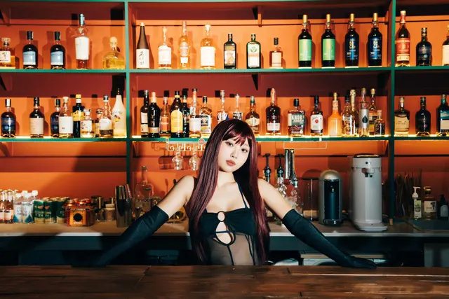 Haivia Black Snow – Secret Bar (132 photos)