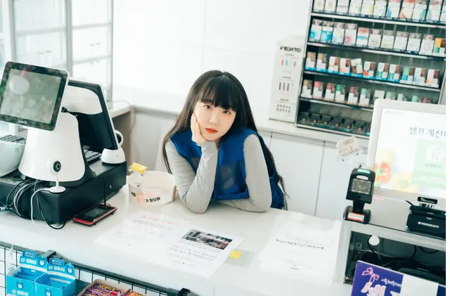 [Loozy] Doyeon: Convenience Store Sub (127 photos + 2 videos)