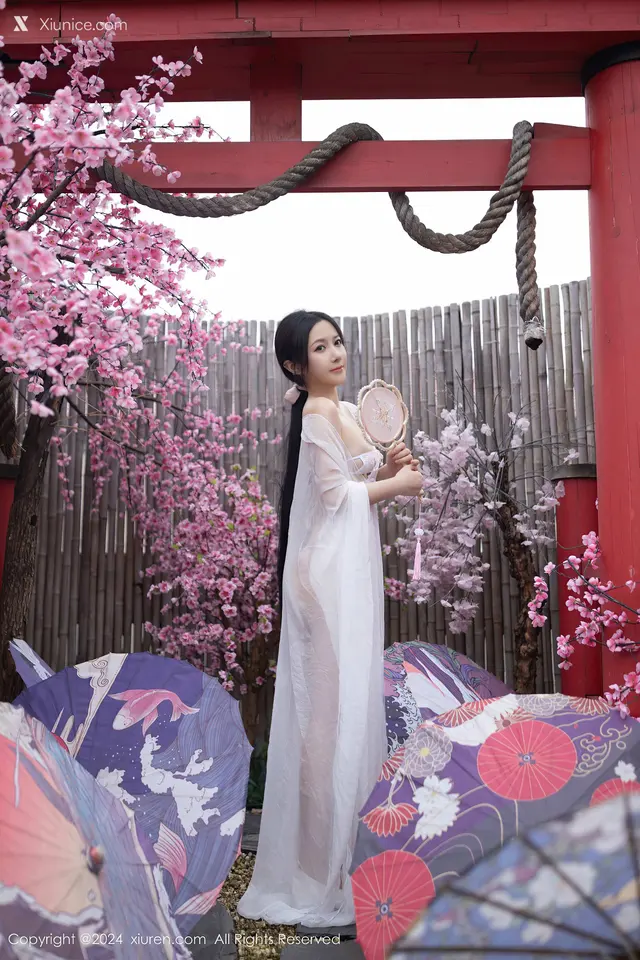 Xiuren秀人网 No.8927 鱼子酱Fish (80 photos)