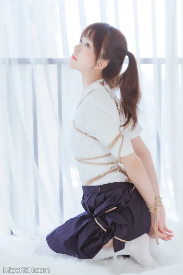 Coser@桜桃喵: 捆绑 (51 photos)