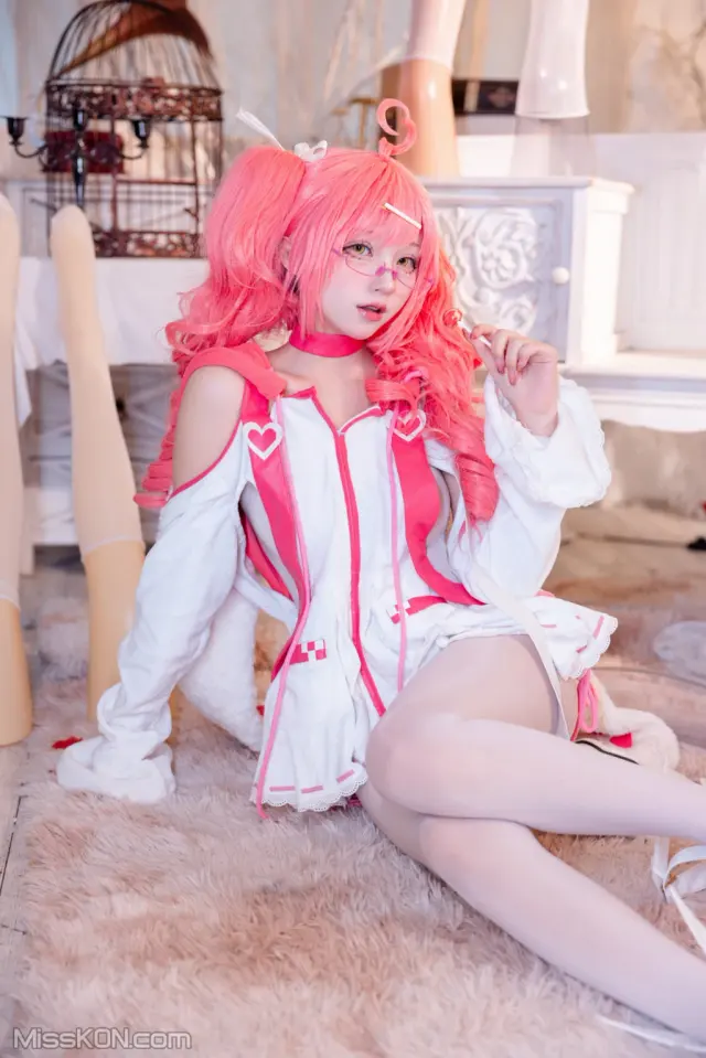 Coser@花铃: 交错战线卡缇娜 (21 photos)