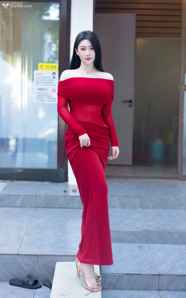 [XR Uncensored] 林昔予yorki: R18 秀人网模特 极品丰满人妻系女神 (105 photos)
