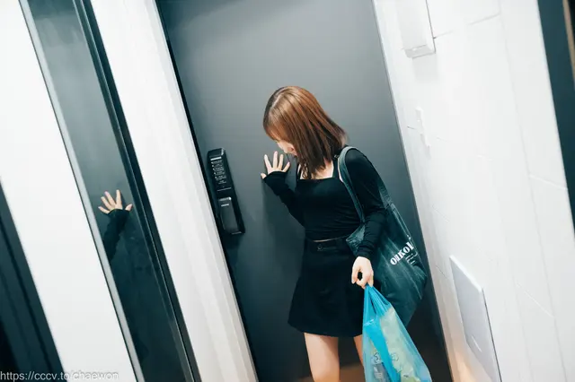[Loozy] Yeri: Visitor (131 photos)