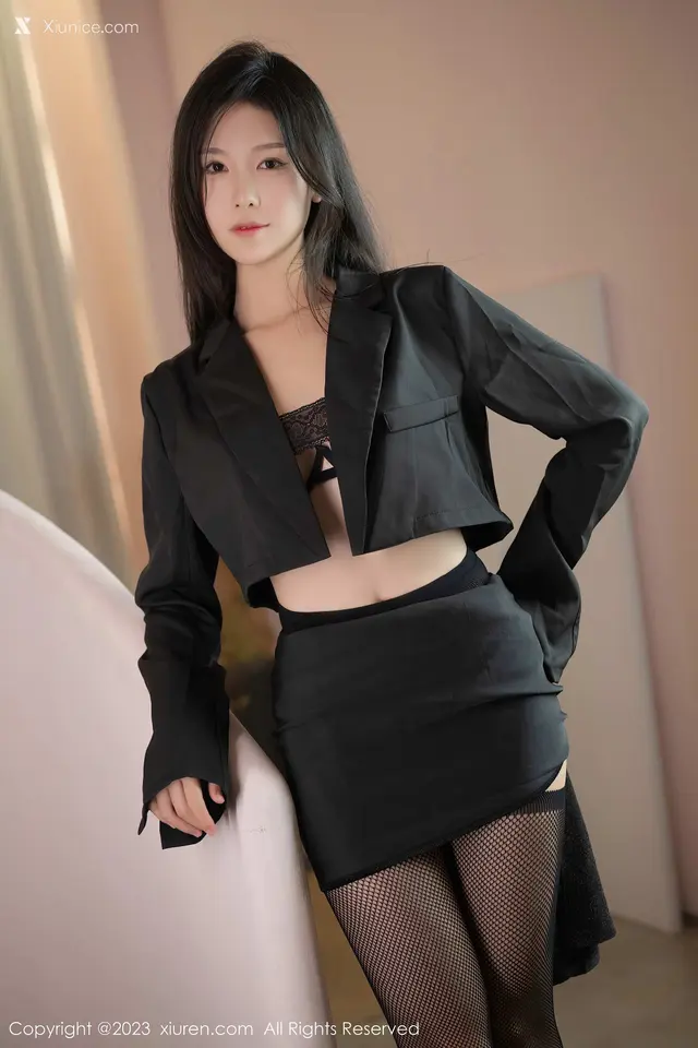 Xiuren秀人网 No.7175 利世 (44 photos)