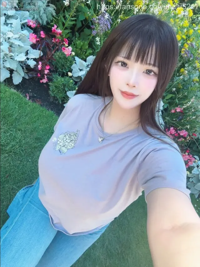 yunalu5211 – 自购高价门槛 台湾最强豪乳福利姬 高颜涩涩写真 (128 photos)